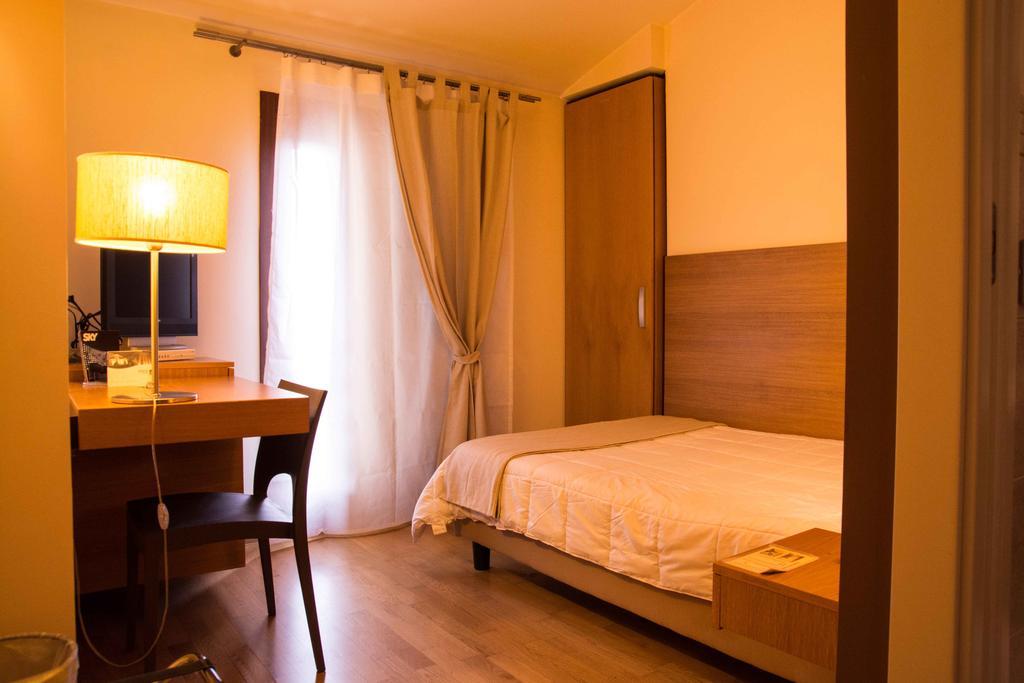 Country House Corte Del Sole Campolungo Habitación foto